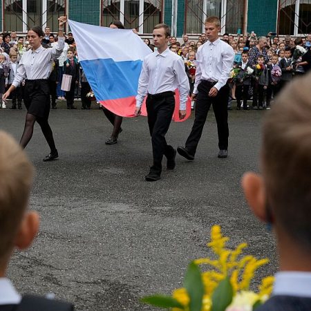 Russian schoolchildren to use updated history books as new school years gets underway