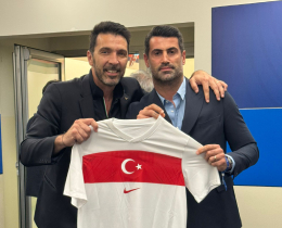 EURO 2032’nin Futbol Elçileri Volkan Demirel ve Gianluigi Buffon Bir Araya Geldi