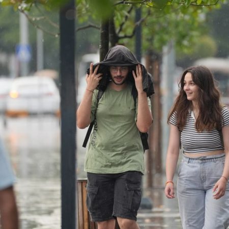 Meteoroloji saat verdi: İstanbul dahil 17 il için gök gürültülü sağanak uyarısı